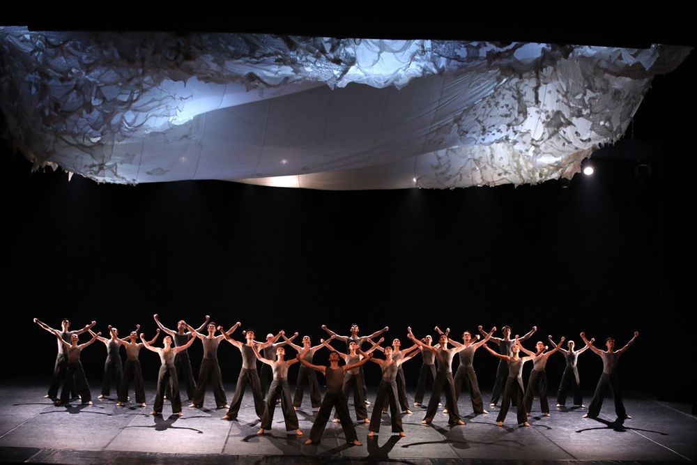 浪漫三月请你来舞蹈完整版,浪漫三月桃花红形体舞