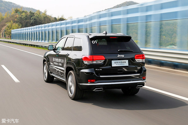 2017版大切诺基,jeep大切诺基3.6试驾视频