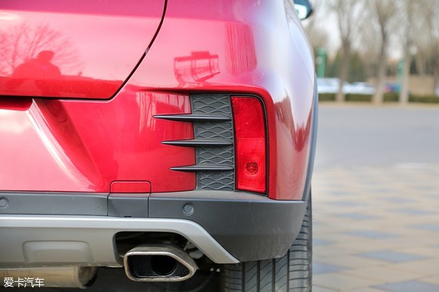 名爵锐腾是不是中型suv,名爵锐腾2015款2.0tgs