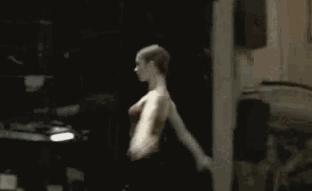 浪漫三月请你来舞蹈完整版,浪漫三月桃花红形体舞