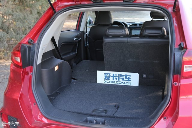 名爵锐腾是不是中型suv,名爵锐腾2015款2.0tgs