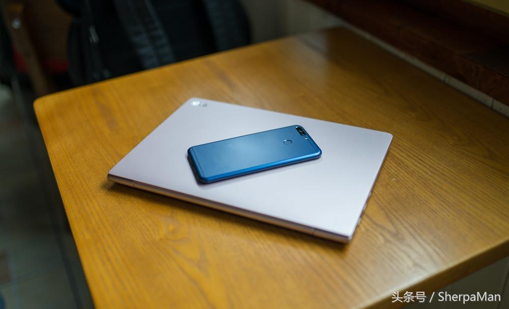 光荣v9和p10plus哪个性价比高,光荣v9和p10哪个更好