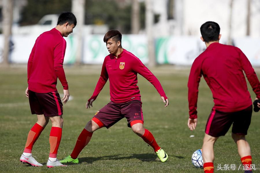 “菜地”球场接待国足！亚洲第一也惧怕中国队？