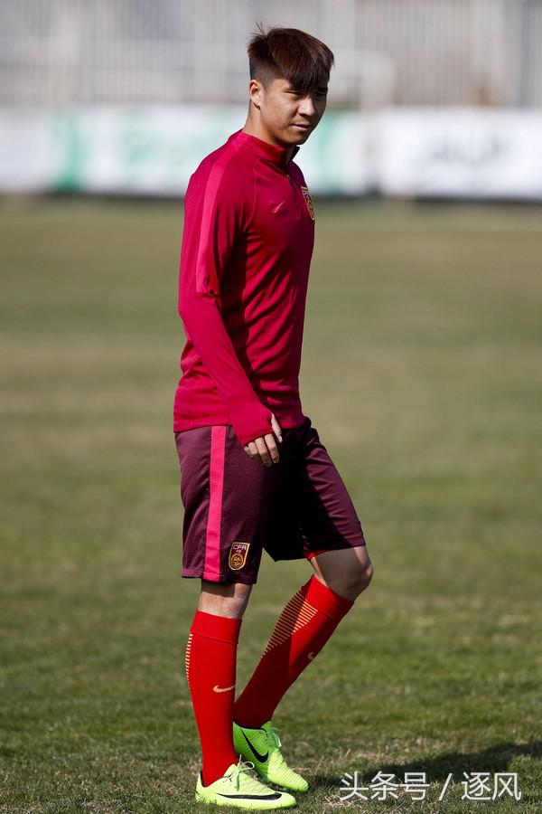 “菜地”球场接待国足！亚洲第一也惧怕中国队？