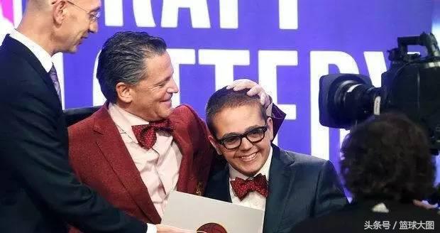 他才25岁,他才25岁啊