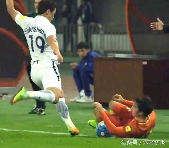 长沙国际会展中心和贺龙体育馆,长沙贺龙体育场vs世纪莲体育场