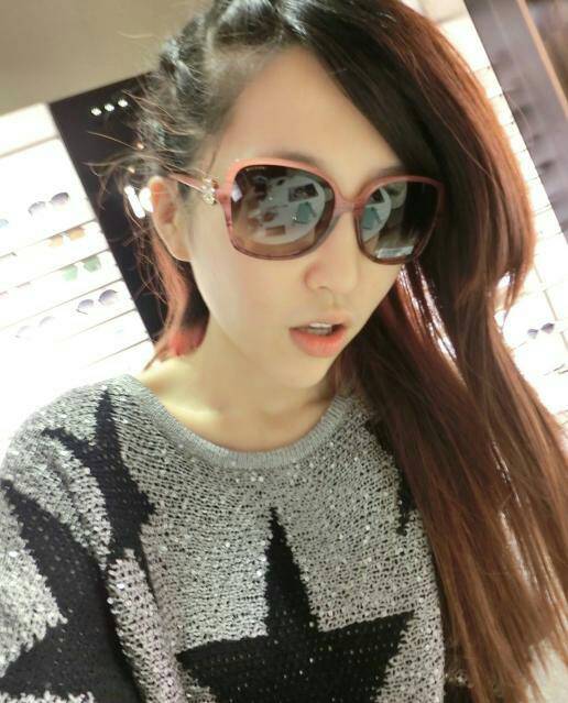 上课时我不理老师的呼喊跑出去，接了一盆水全部泼在了同桌的身上