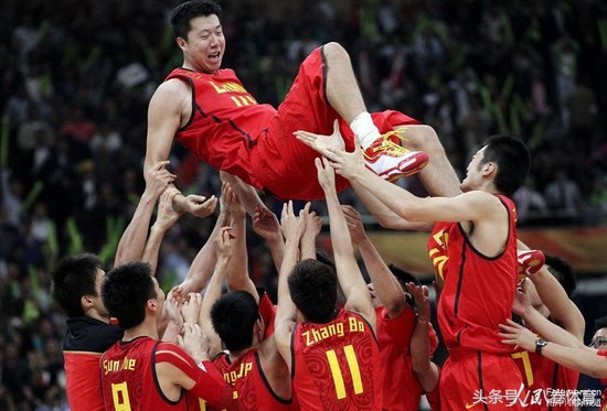 跟着冠军学蝶泳,跟着冠军学太极