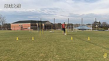 足球如何提高球员带球节奏变化,怎么训练带球的耐力和爆发力