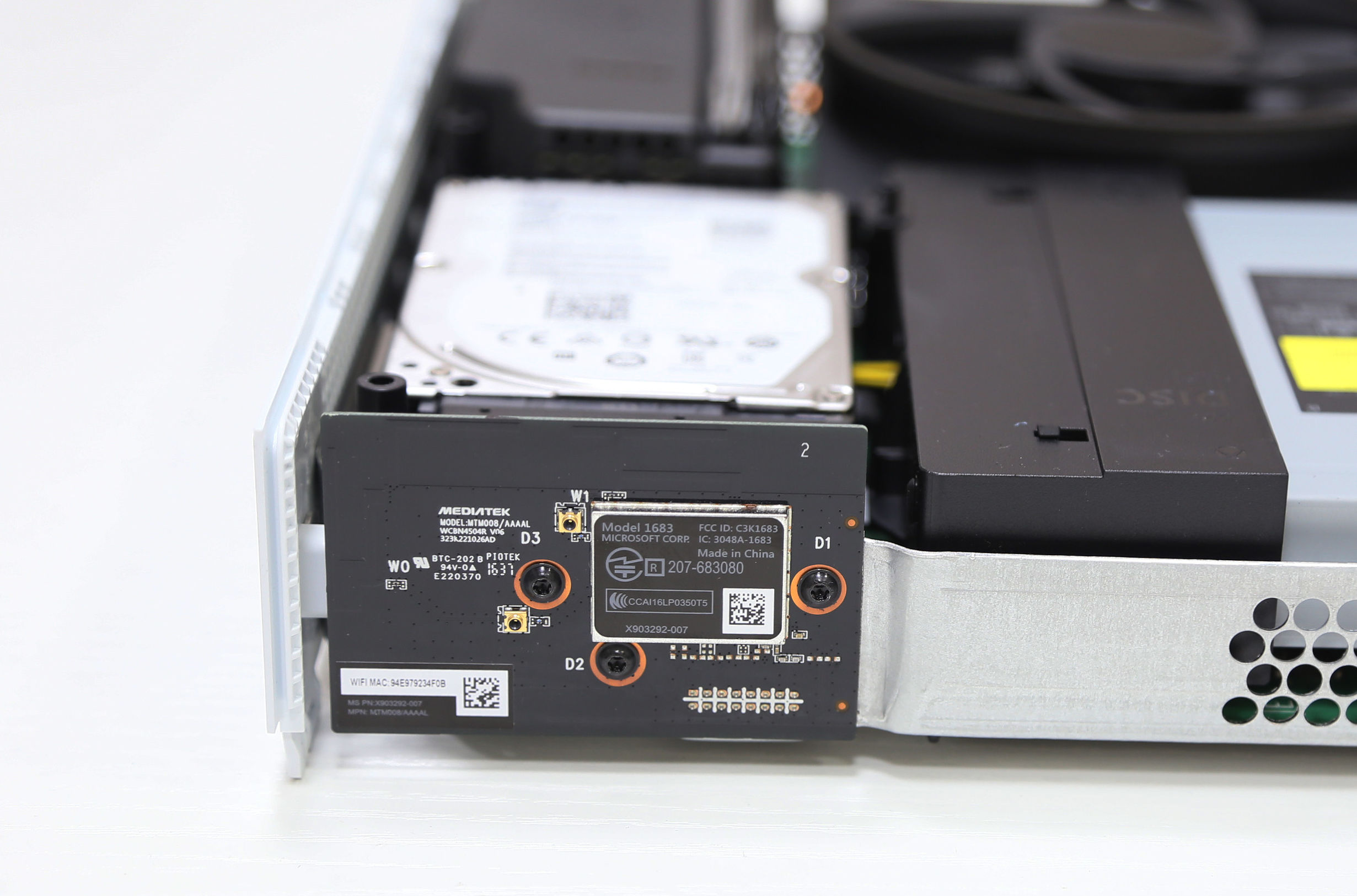 xboxones拆机没有撬棒,xboxones和x区别