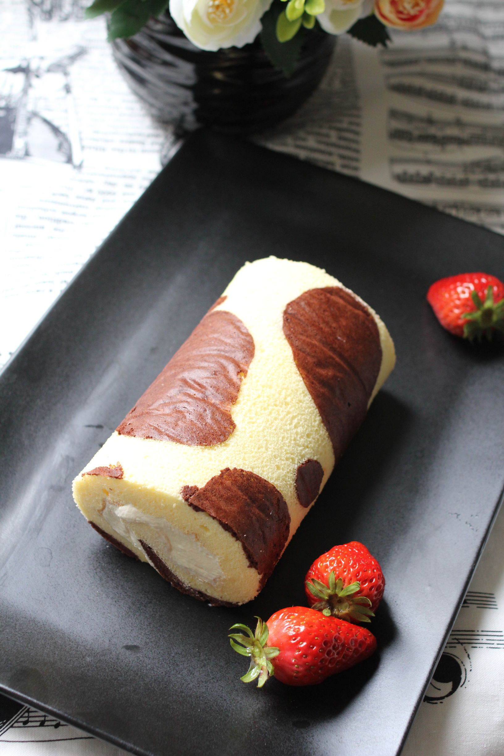 黑白花奶牛与娟姗奶牛的区别,黄白花奶牛好还是黑白花奶牛好