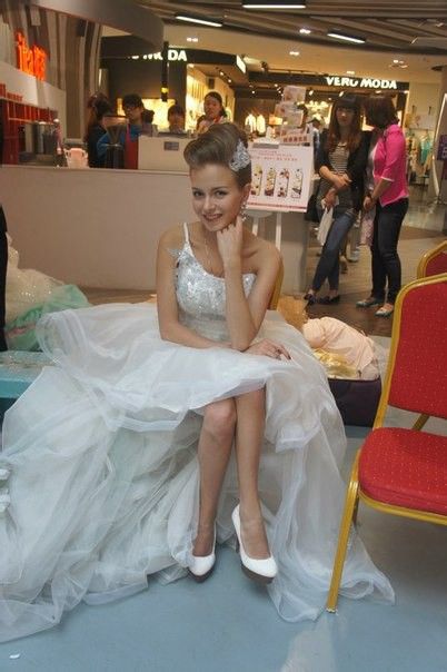 实拍那些生活在中国的俄罗斯洋妞金发碧眼模特身材