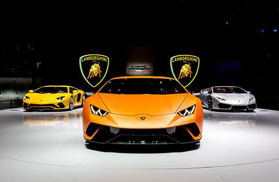 一位小伙造一台概念版兰博基尼,年轻小伙用自家破车造兰博基尼