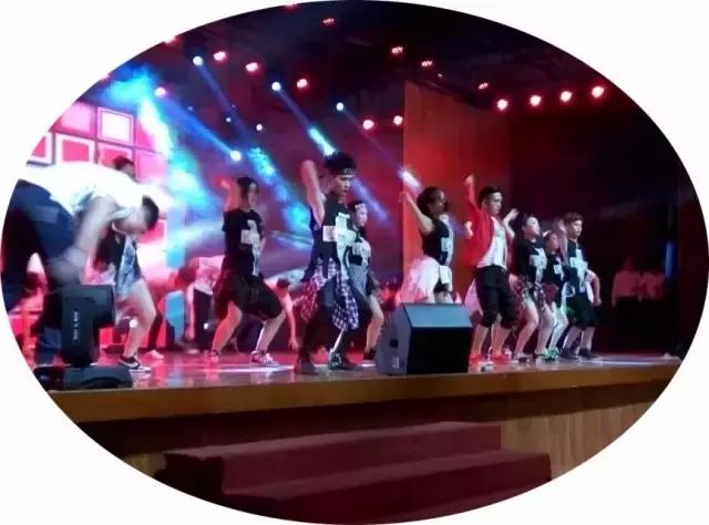 男生学化妆学徒好不好就业,男生学化妆美容有前途吗