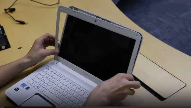 更换笔记本电池手工费,换个笔记本屏幕手工费