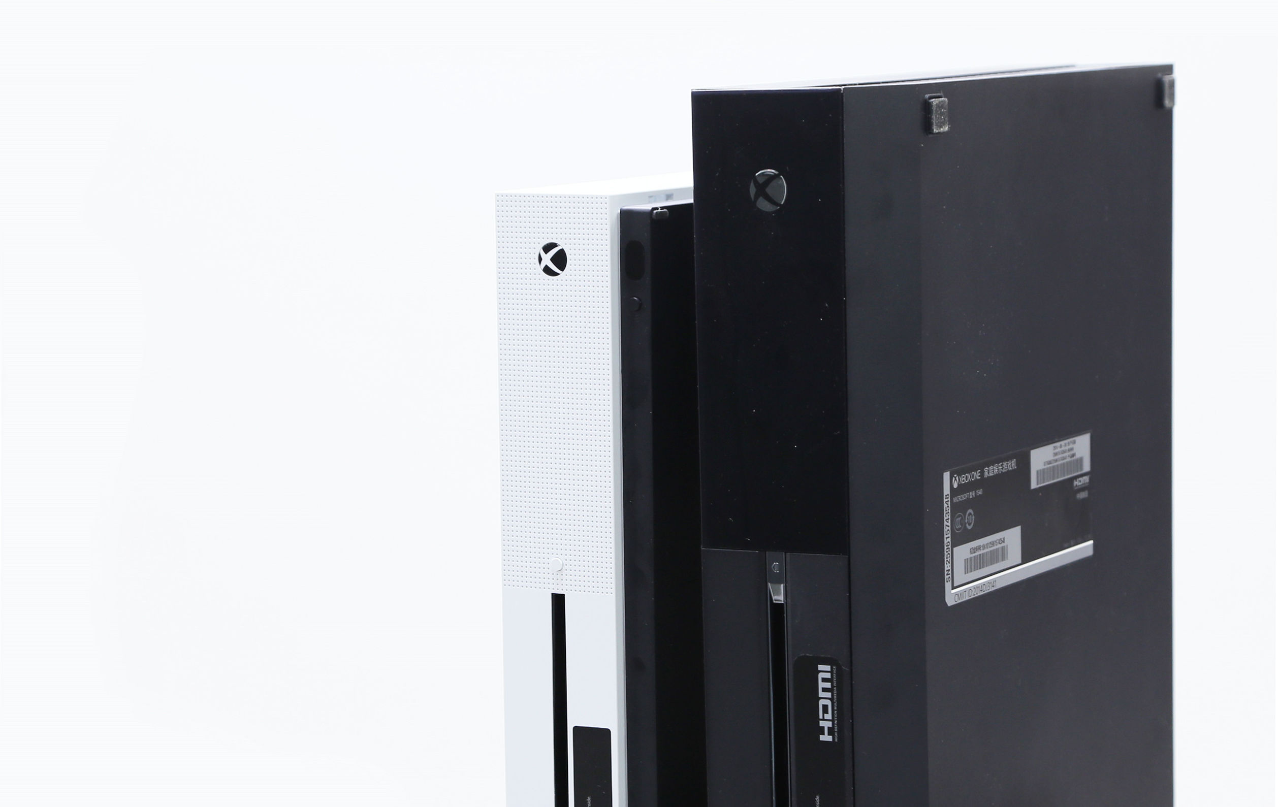 xboxones拆机没有撬棒,xboxones和x区别