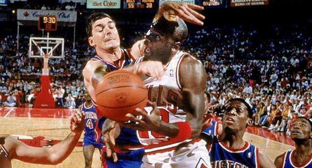 乔丹入选名人堂兰比尔,乔丹为什么那么痛恨兰比尔