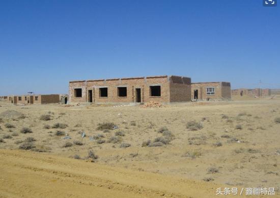 怎么区分新疆戈壁海蓝宝石的真假,价值400万的新疆戈壁海蓝宝石