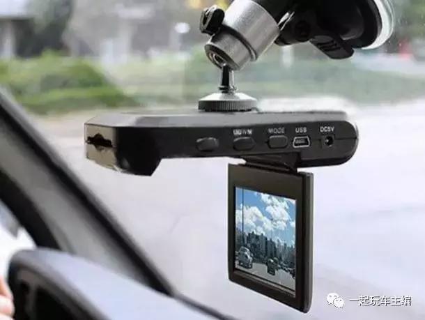 夜视功能最好的行车记录仪,夜视功能比较好的行车记录仪推荐