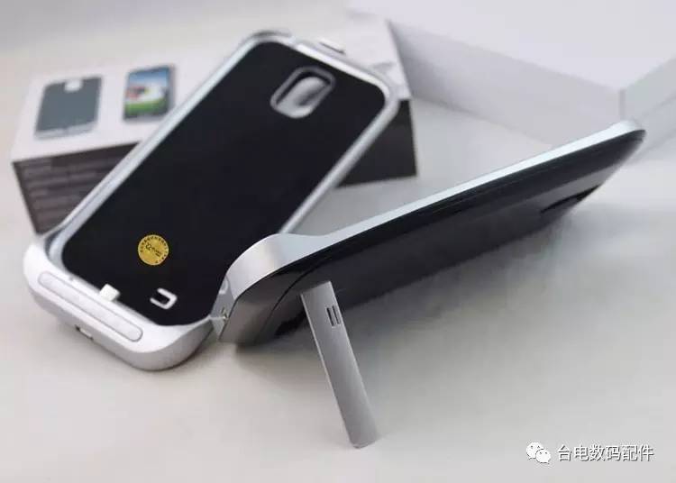 背夹电池用专用还是万能,背夹电池和内置电池