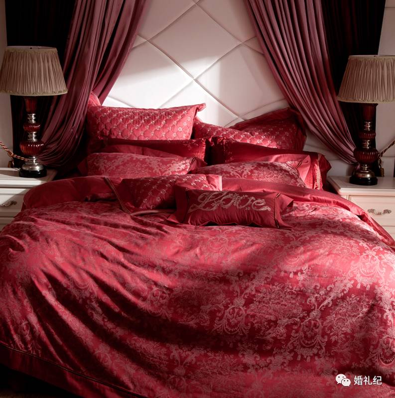 刘诗诗钟丽缇礼服搭配,刘诗诗大婚同款四件套