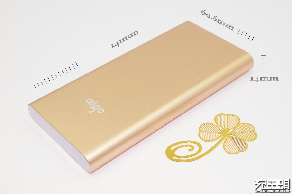 爱国者n1移动电源评测,爱国者金色电源