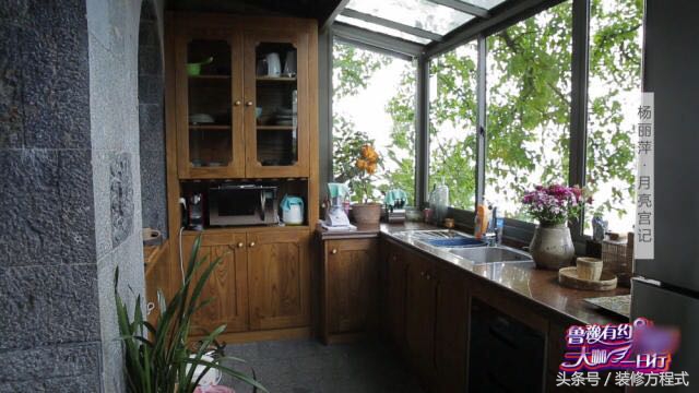 杨丽萍的太阳宫在洱海什么位置,杨丽萍洱海月亮宫和太阳宫文案