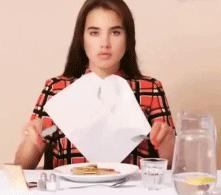 小婊砸，这是我的，别跟我抢