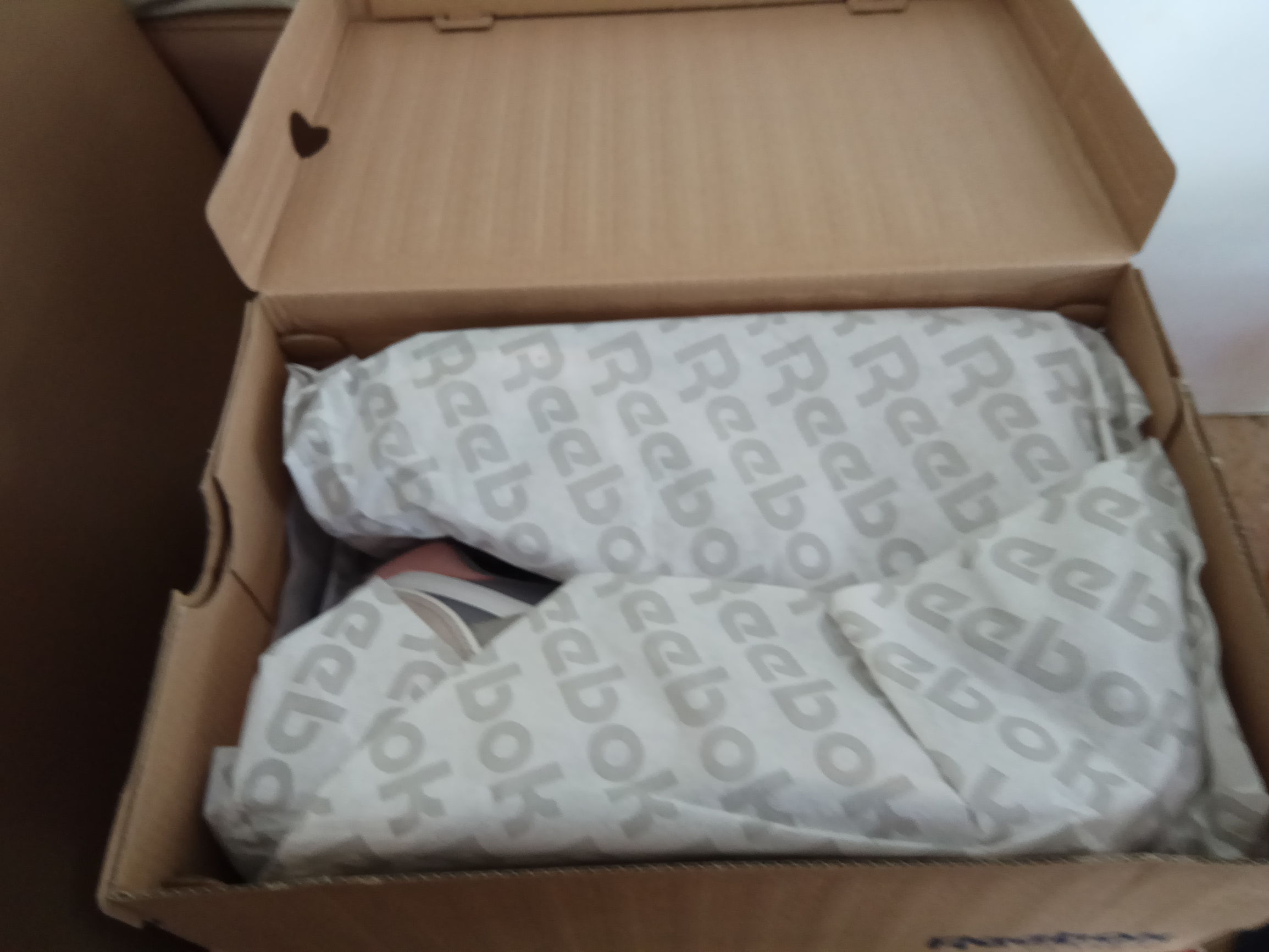 reebokgl6000,reebok最新跑鞋