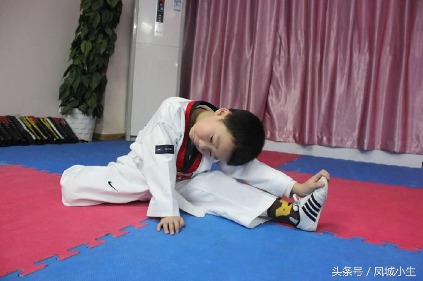 为什么跆拳道课程会引入体适能,为什么跆拳道现在都教搏击