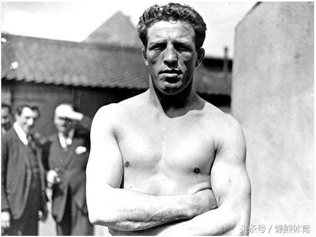 牙套的物种起源：库里叼着它可不止为了耍酷｜懒熊涨姿势