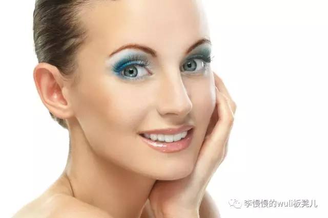 欧美彩妆推荐平价好用,平价的大牌彩妆推荐哪款好用点