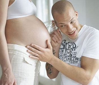 孕期要及时观察宝宝的胎动，医生提醒胎动很重要，孕妈千万要警惕