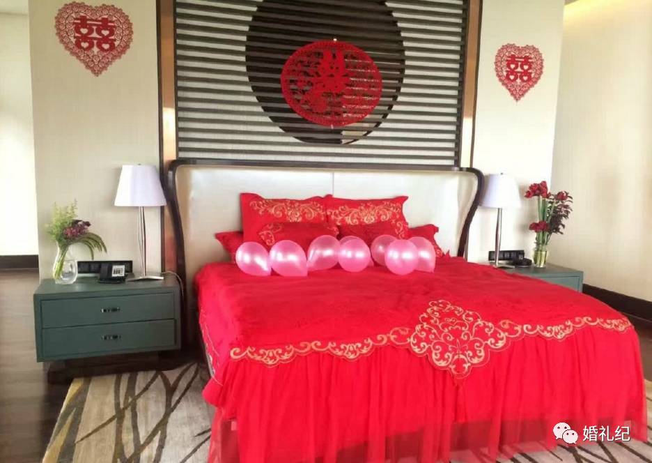 刘诗诗钟丽缇礼服搭配,刘诗诗大婚同款四件套