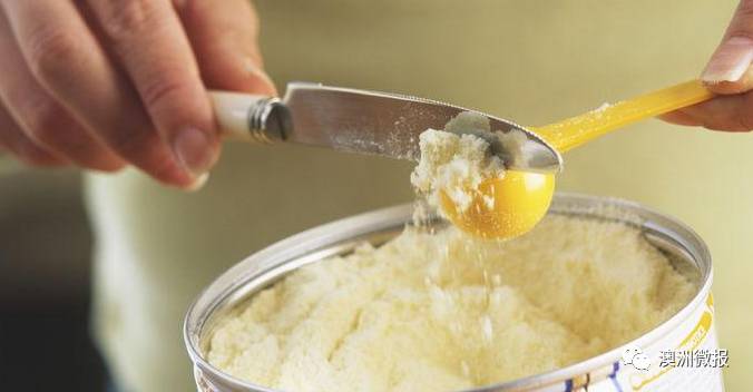 恐怖！中国查获10吨假奶粉！制假窝点现大量澳洲品牌奶粉空罐！A2断货，爱他美停产，妈妈们长点心！