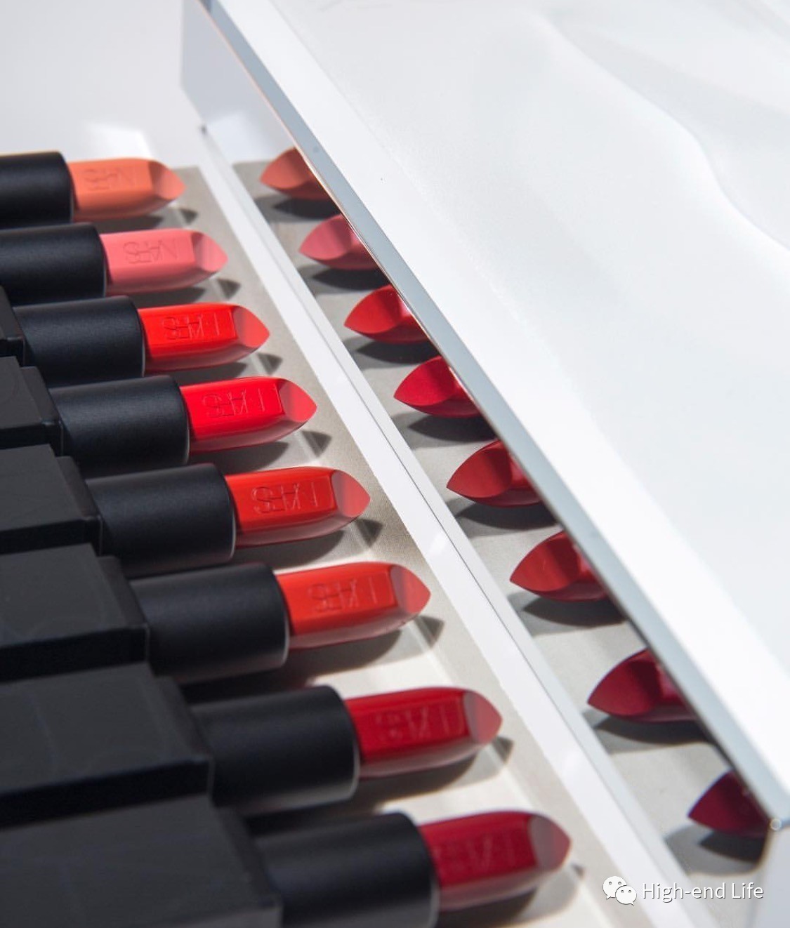 用汽车品牌给男生解释口红档次,口红与汽车的对应档次