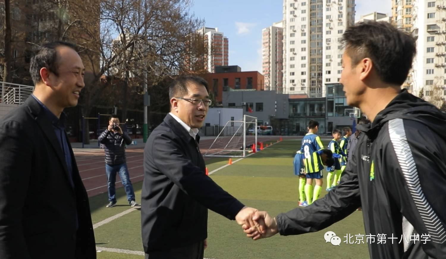 王宁副市长考察北京市第十八中学时指出：完善机制创造综合效益打造足球发展方庄模式