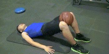 儿童踢球如何保护膝盖,想踢球先做人