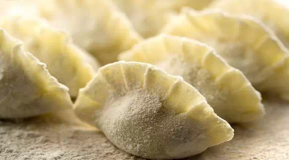 粥里面有白色的东西很稠,早餐店里的粥很粘稠