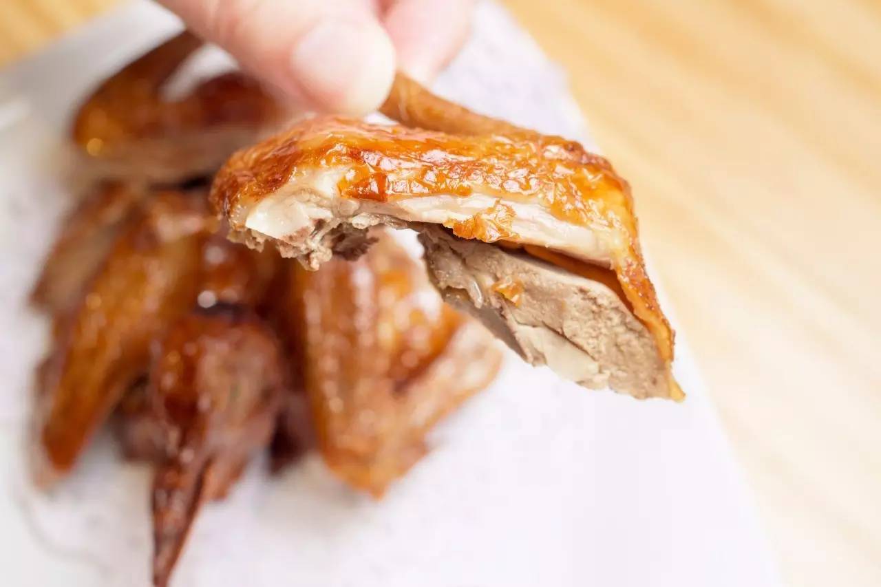 「鱼翅捞饭」震撼出席！一顿胜过十针玻尿酸，不到¥50就能吃？