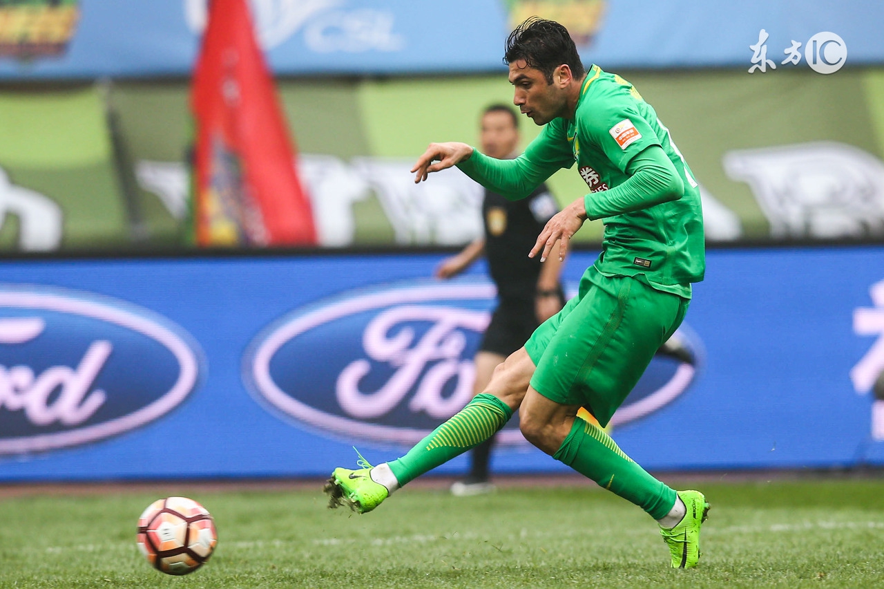 上港点球绝杀申花,申花惨输上港谢场视频