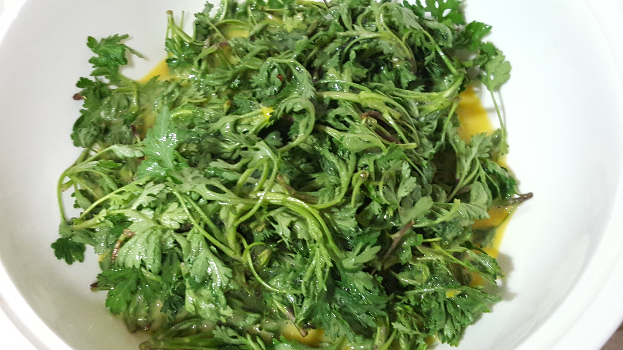 炒苦菊鸡蛋最好吃的做法,清新爽口的菊花菜炒鸡蛋