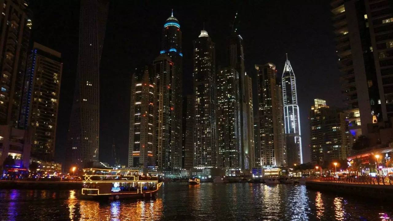 穿越沙漠到迪拜,大世界之旅阿联酋