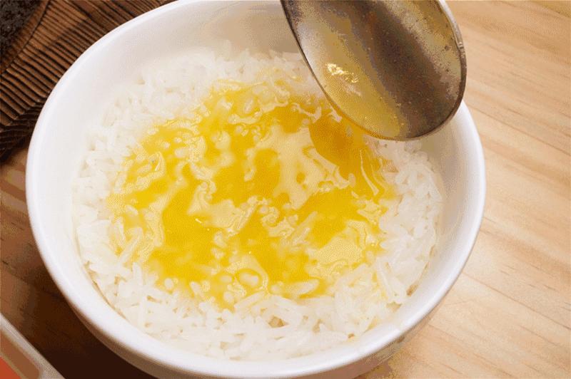 「鱼翅捞饭」震撼出席！一顿胜过十针玻尿酸，不到¥50就能吃？