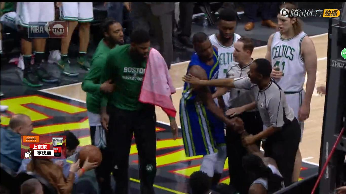 裁判吹5个犯规,裁判判5次犯规