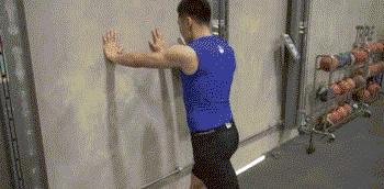 儿童踢球如何保护膝盖,想踢球先做人