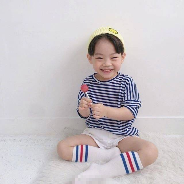 20-25岁男生简单穿搭,男生30岁简单大气穿搭