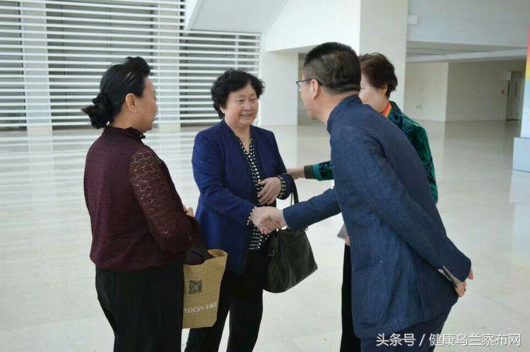 集宁区光明街小学校长巩建伟,巩建伟