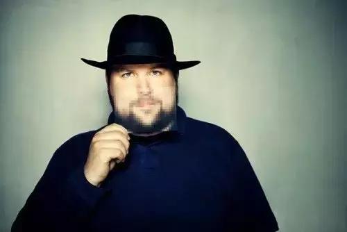 “开挂”的创业者：编个小游戏，卖了上百亿