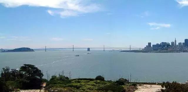 电影一座神奇的监狱,一个监狱在一个岛上电影